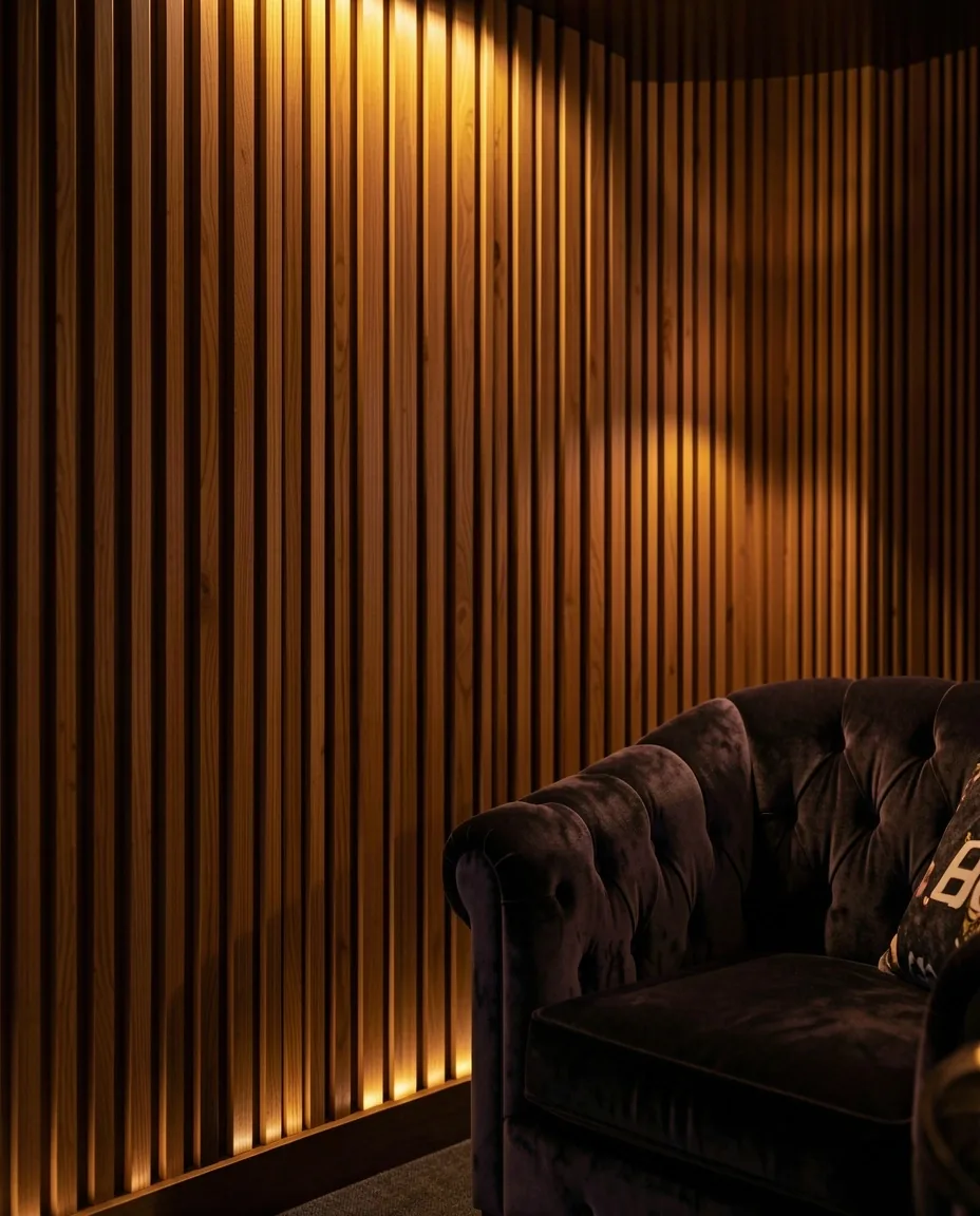 Interieur en akoestiek van de Rivelanos Lounge